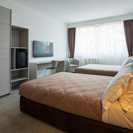 Hotel Bula Боллате Экстерьер фото